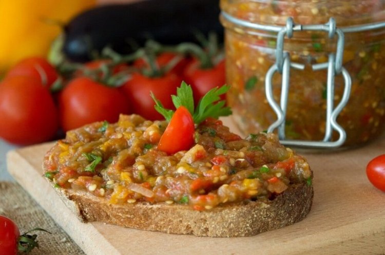 Eggplant Spread with Vegetables for Sandwiches