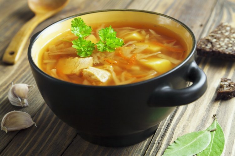 Fresh Cabbage Shchi with Apples