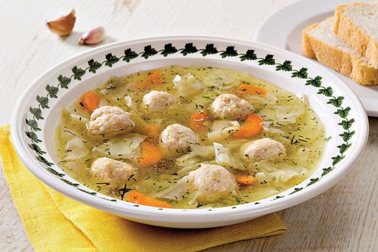 Shchi with Fresh Cabbage and Meatballs