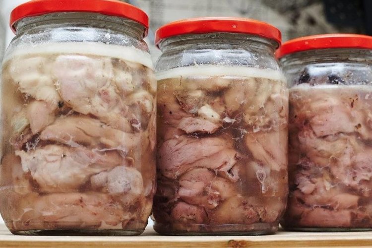 Pollo enlatado al horno