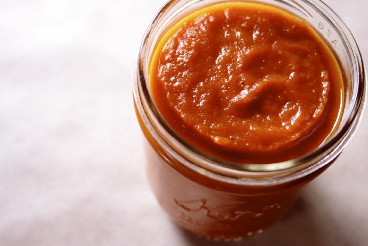 Zucchini Ketchup with Tomato Paste