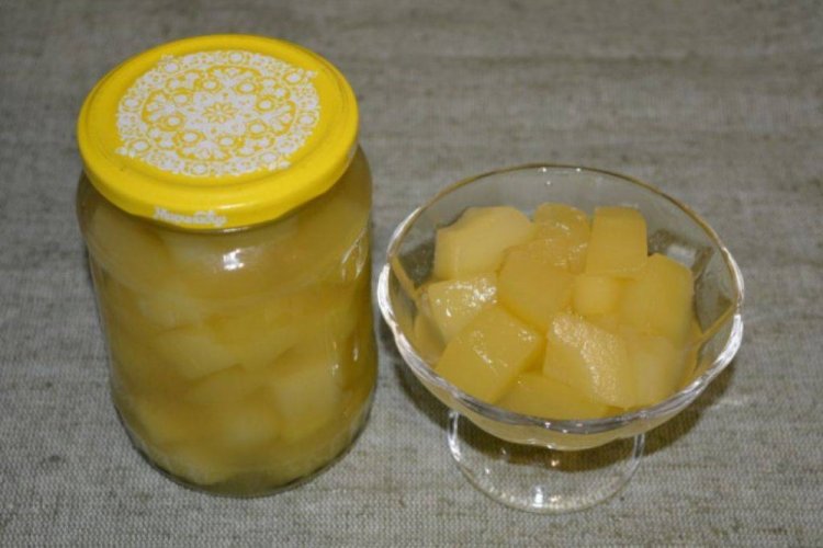 Zucchini in Pineapple Juice for Winter