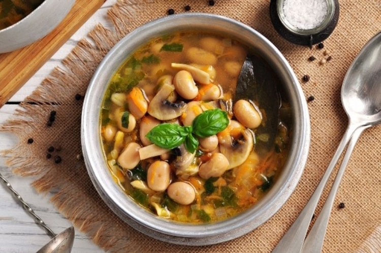 Mushroom and Bean Soup