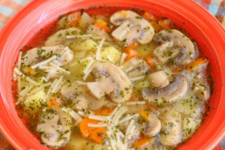 Mushroom Soup with Vermicelli