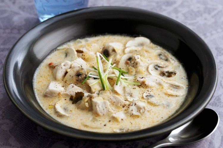 Mushroom Soup with Chicken and Sour Cream