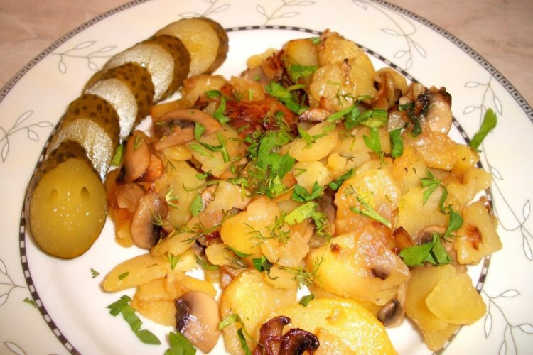 Fried Potatoes with Pickled Mushrooms