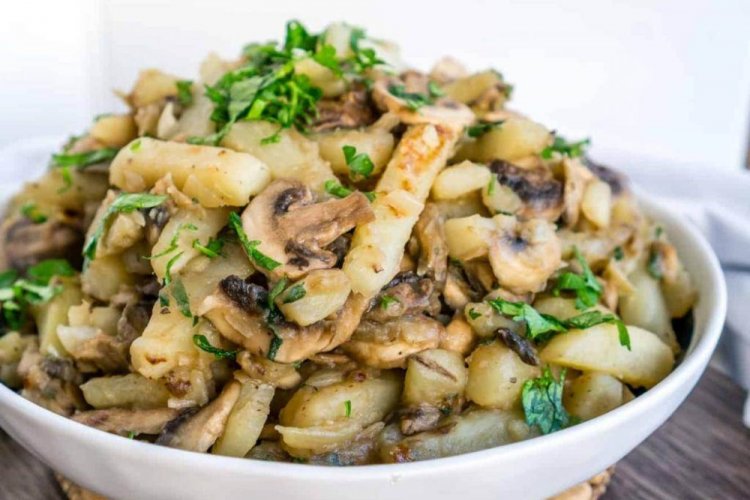 Fried Potatoes with Mushrooms in a Multicooker