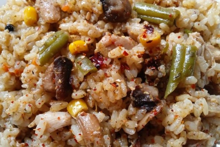 Rice with Stewed Meat and Frozen Vegetables