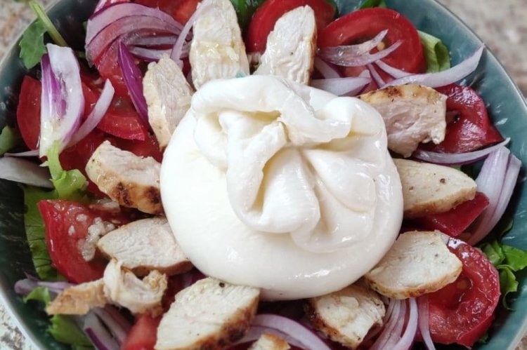 Burrata and Chicken Fillet Salad