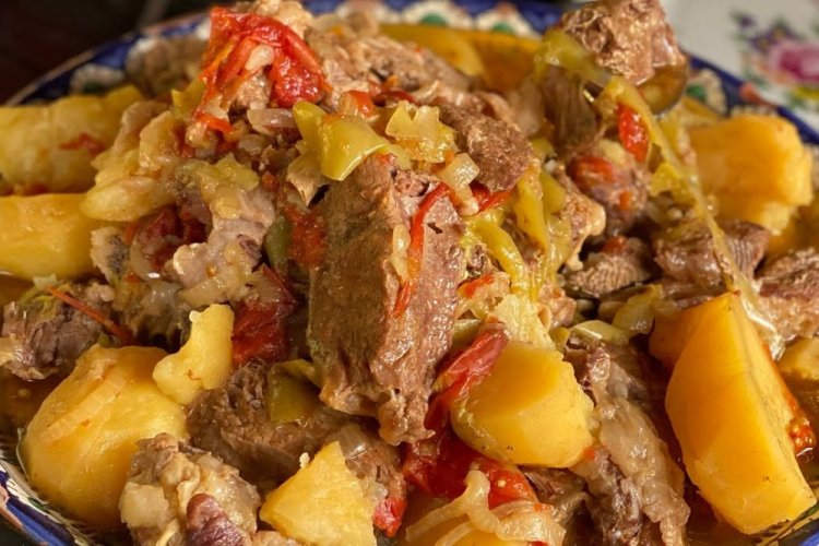 Beef with Potatoes and Vegetables in an Afghan Kazan