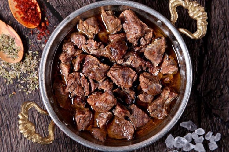 Beef with Onions and Butter in an Afghan Kazan
