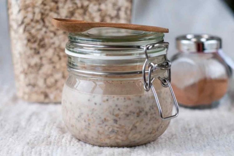 Cottage Cheese Overnight Oats in a Jar