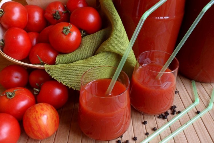 Zumo de tomate para el invierno
