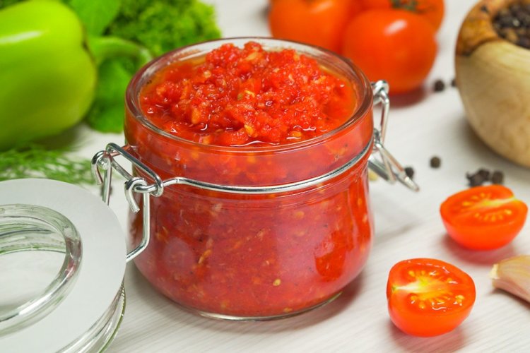 Ajika de tomates