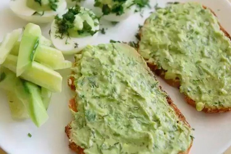 Cucumber and Cream Cheese Spread