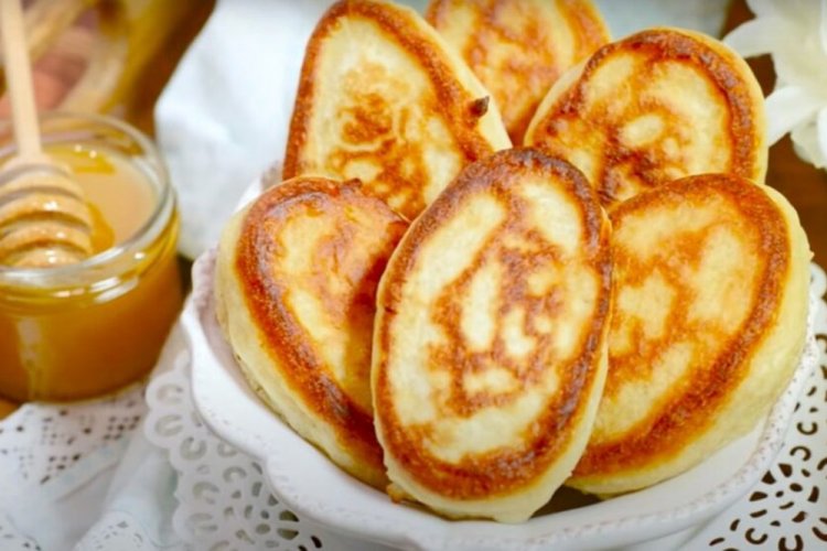 Eggless Ryazhenka Pancakes