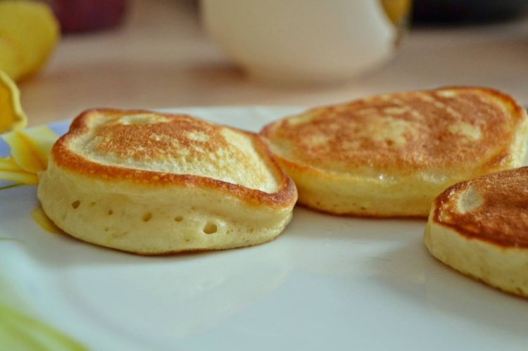 Ryazhenka Pancakes with Baking Soda