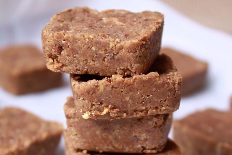 Barritas de proteínas con yogur y harina de coco