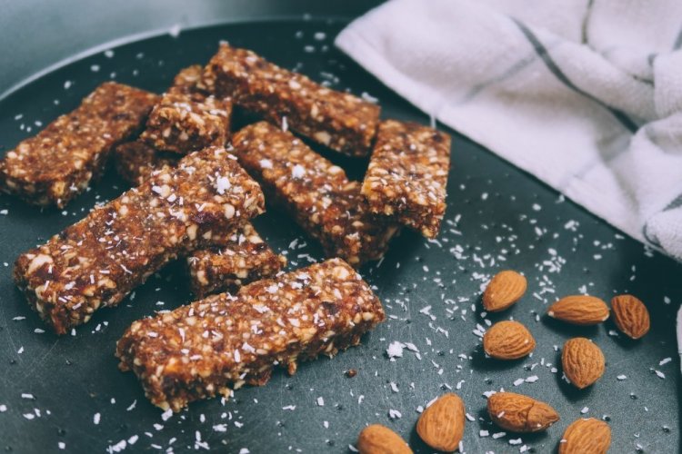 Barritas de proteínas con almendras y leche de coco