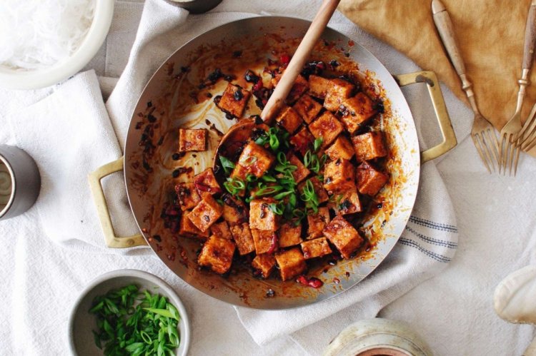 Tofu frito en salsa de chile