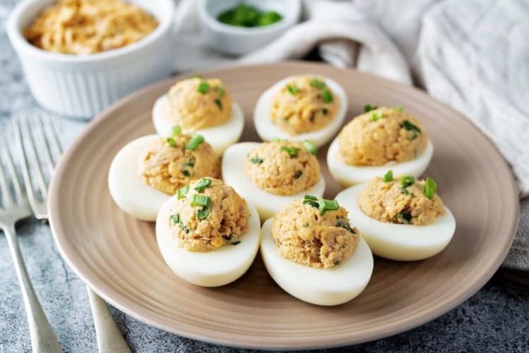 Deviled Eggs with Tuna