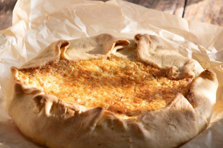 Cottage Cheese Galette with Egg and Onion
