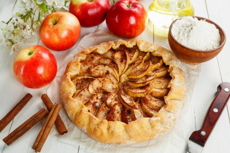 Cottage Cheese Galette with Apples