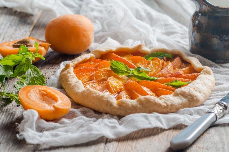 Cottage Cheese Galette with Apricots