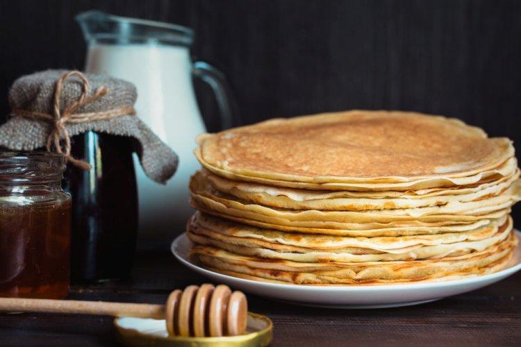 Choux Ryazhenka Pancakes with Boiling Water