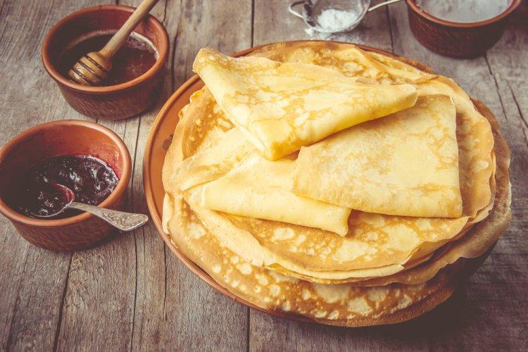 Ryazhenka and Milk Pancakes