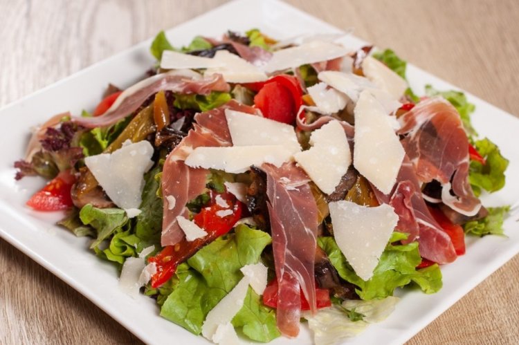 Vegetable and Jamón Salad