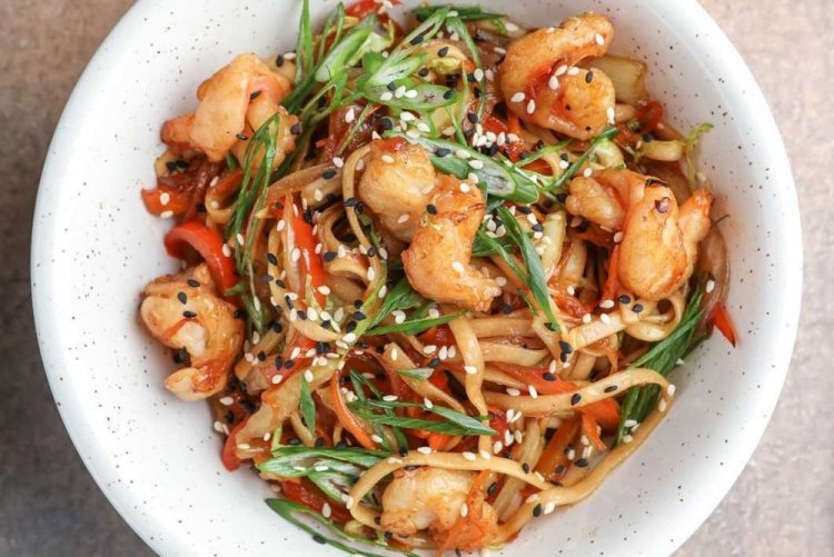 Udon with Shrimp and Chicken