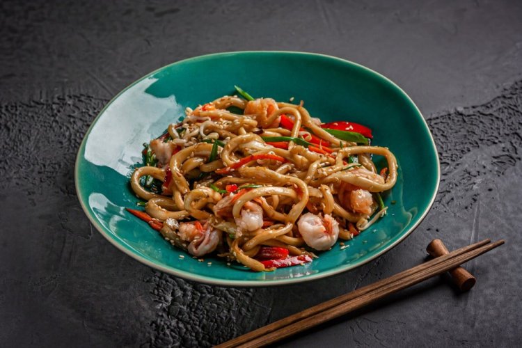 Udon with Shrimp and Napa Cabbage