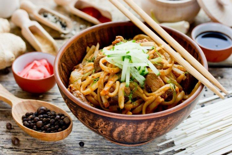 Udon with Beef and Cucumber