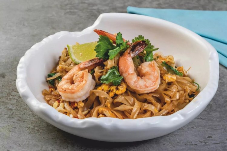 Wok Noodles with Shrimp and Tofu