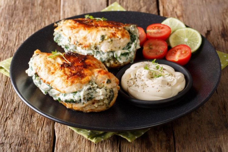 Chicken Fillet with Spinach and Cheese
