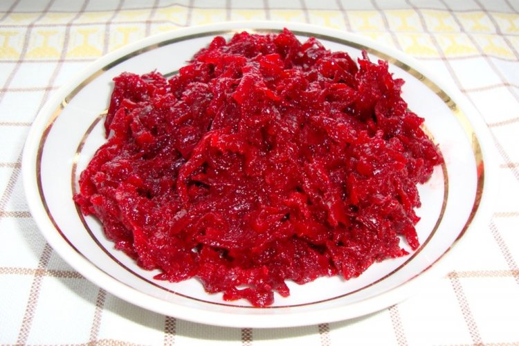 Stewed Beetroot in Tomato Sauce