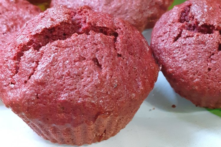 Beetroot Muffins with Walnuts