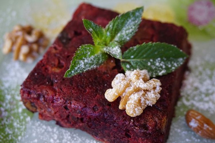 Beetroot Pie with Prunes