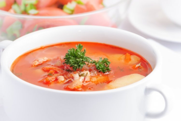 Tomato Soup with Chicken Wings