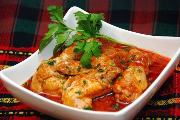 Stewed Chicken Wings in Tomato Sauce