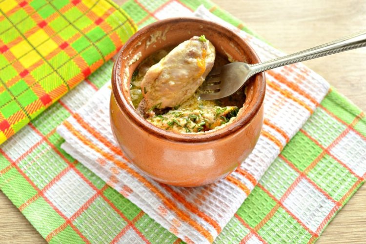 Chicken Wings with Potatoes in Pots