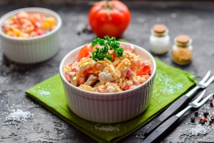 Salad with Crab Sticks and Tomatoes