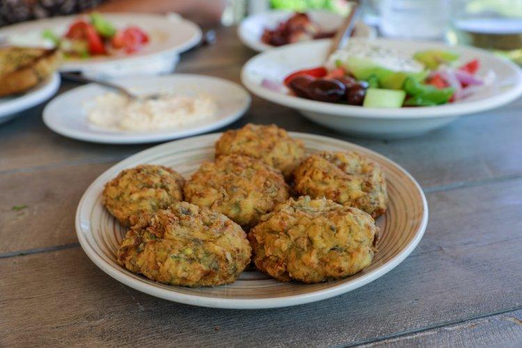 Cutlets with Zucchini and Crab Sticks