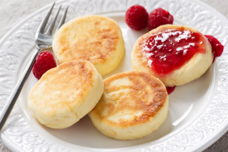 Syrniki (Cheese Pancakes) with Egg Yolks