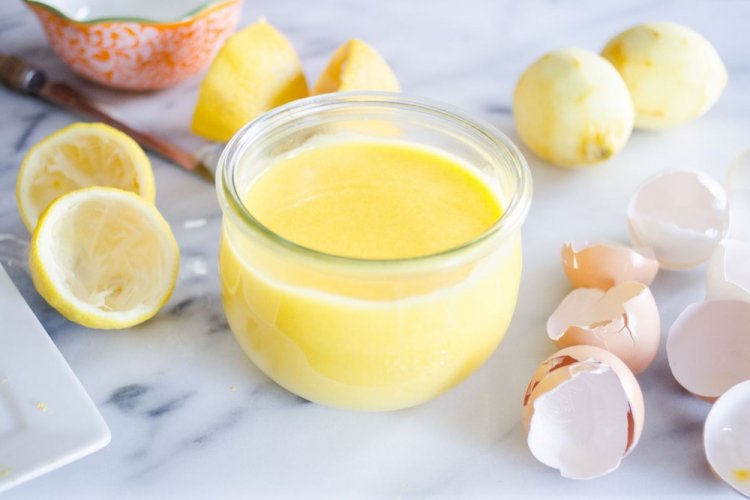 Lemon Curd with Egg Yolks