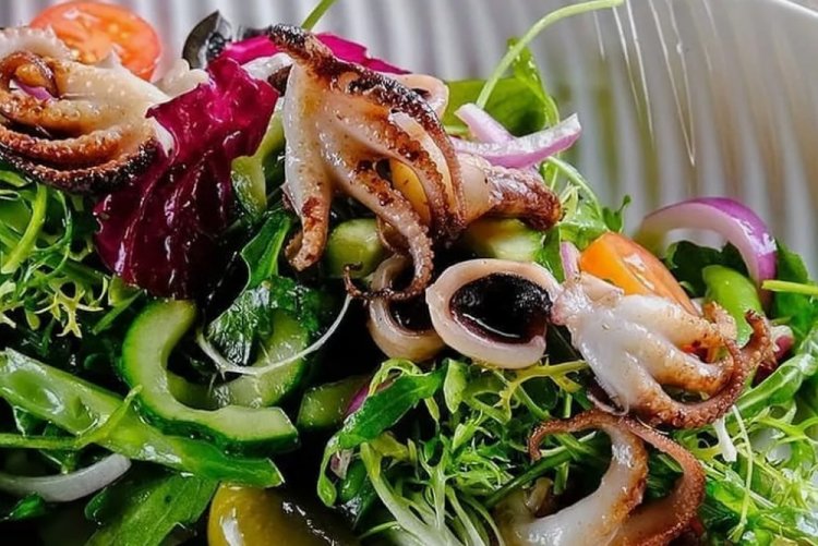 Vegetable Salad with Octopuses