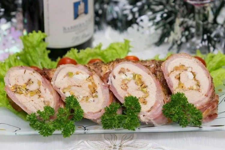 Chicken Rolls with Feta and Pistachios