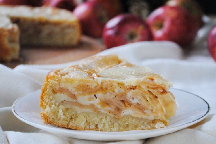Pastel Tsvetaevsky con manzanas