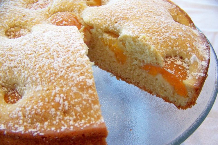 Mannik con duraznos y leche